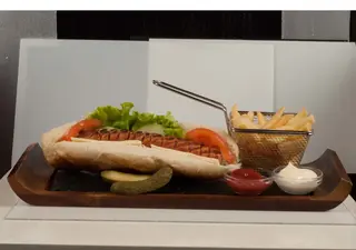 Хот Дог с топено сирене Ементал (600г)