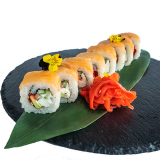 Філадельфія з лососем та тобіко