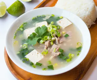 Zupa Canh thit xay