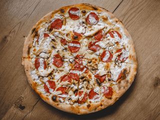 Полло е Саламе (530g)