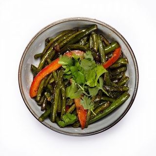 Салат из чесночных стрелок
