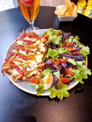 Milanesa Fugazzeta + Bebida + Postre