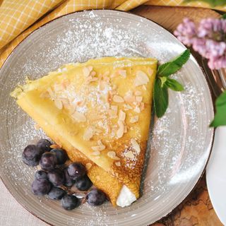 Crepe with cottaje cheese,raisins and caramel