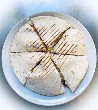 Quesada Del Dos de Pollo