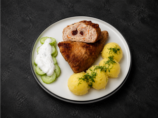 Zestaw 11a. Faszerowane udko z kurczaka z ziemniakami puree i mizerią