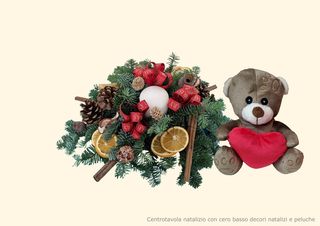 CENTROTAVOLA NATALIZIO CON CERO BASSO E DECORI E PELUCHE