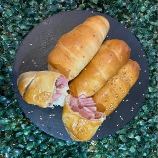 Cachito De Pavo Y Queso Crema