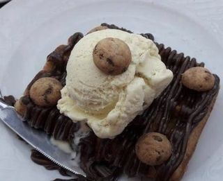 Gofre De Nutella Y Helado De Vainilla (1 Ud.)