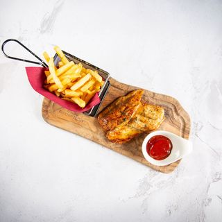 Pileći filet s pomfritom