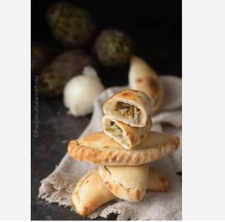 Panzerotto al forno carciofi e mozzarella