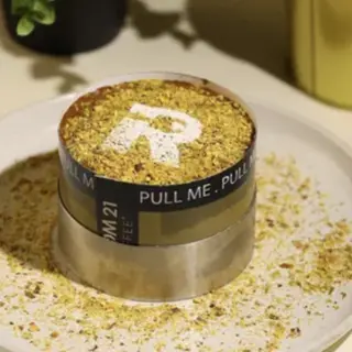  Pistachio Pull Me   