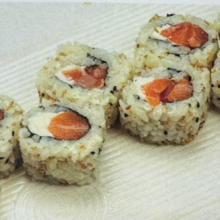 California de salmón y queso / California cheese and salmon