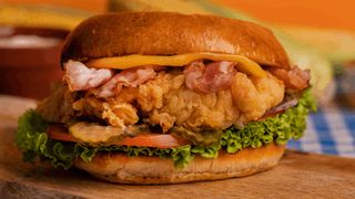 Chicken cheese & bacon burger