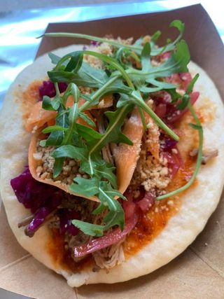 Chifla bao cu zdrente de porc