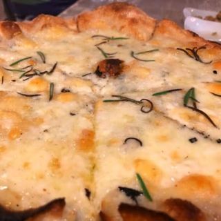 Pizza Formaggi  (31 Cm.)