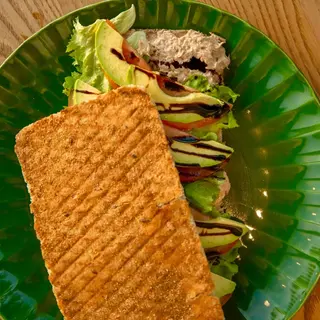 Tuna avo-Lite House Bread