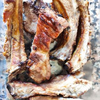 Churrasco De Cerdo Con Patatas Y Ensalada