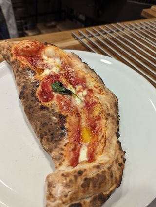 Calzone Napoletano