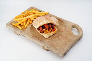 Sendvič sa domaćom kobasicom