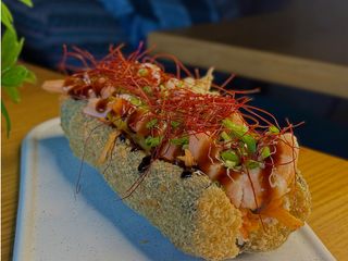 Суші хот-дог з креветкою (430g)