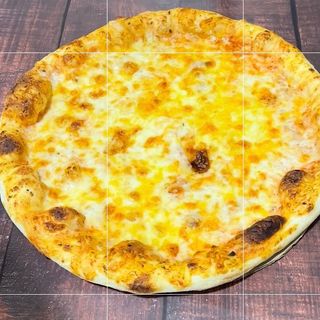 Pizza 4 Quesos mediana 