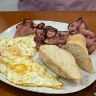 Desayuno de huevos c/bacon