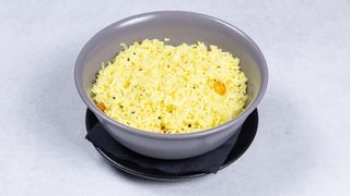 Pirinač sa limunom i kikirikijem