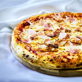 Pizza Clásica De Bacon (33 Cm.)