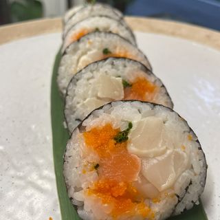 Futomaki de Pez Mantequilla y Salmón Aburi