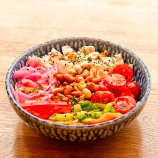 Poke Pollo Curry Thai