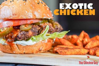 Меню двоен екзотичен пилешки бургер + пържени картофи + Напитка