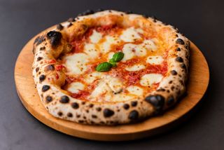 Pizza Margherita Napoletana