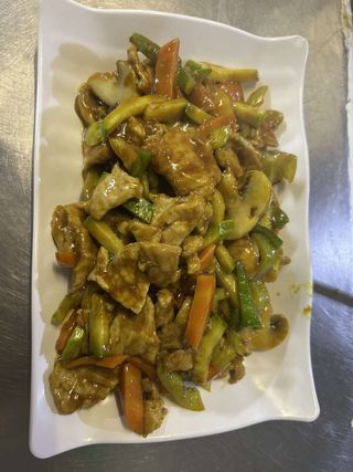 Свинско със зеленчуци и къри (700г)