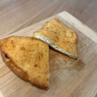 Plăcintă impaturata cu brânză burduf 