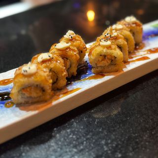 S33. Uramaki Sake Frito (8 Uds.)