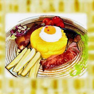 Garnita boierului cu muraturi si mamaliguta