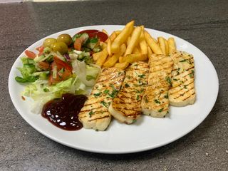 Hallomi A La Planca Con Patatas O Arroz Y Verduras