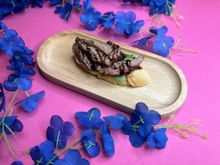 Брускетта з ростбіфом телятини та вяленими томатами 120г