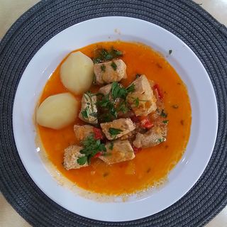 TACOS DE ATÚN ENCEBOLLADO