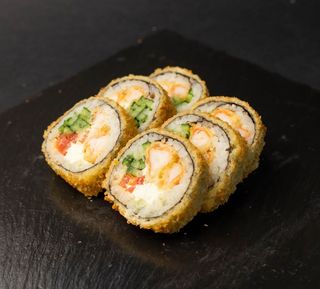 Смажений рол з креветками темпура (6шт/150г)