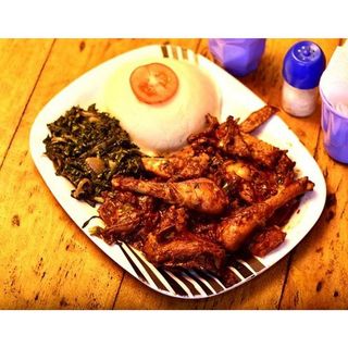Ugali Kuku Kienyeji