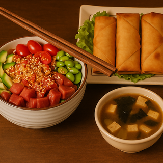 Salmon poke+Rollitos de primavera+Sopa de miso
