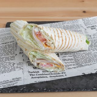 Тортила с пуешко филе и сирене гауда