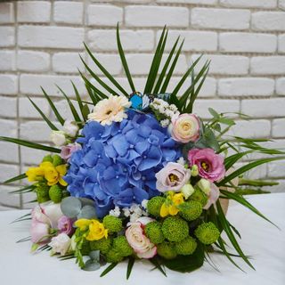 Buchet flori de sezon proaspete