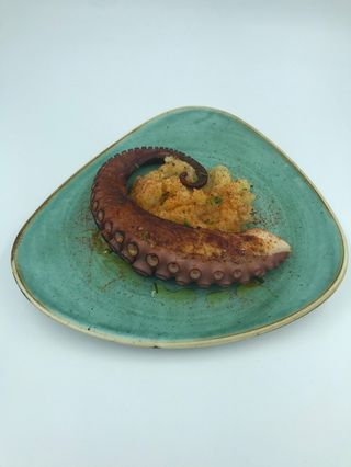 Pulpo A La Brasa Con Patata En Adobillo  