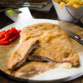 Cachopo de ternera asturiana IGP para 2 relleno de jamón y queso + patatas