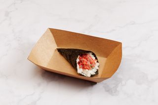 3.Temaki spicy tonno