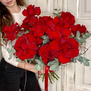 Buchet pe structură 15 trandafiri