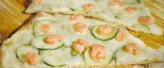 Pizza piatto zucchine e gamberetti