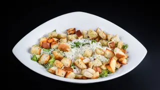Salată cu piept de pui